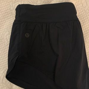 Lululemon Shorts Black Size 6